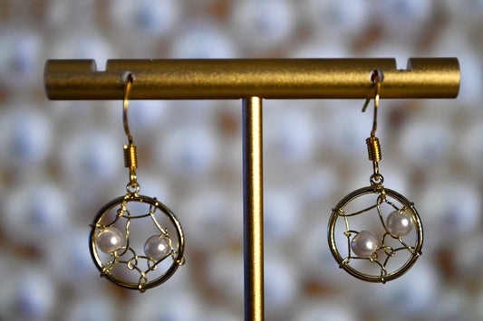 Pearl Gold Wire Clip On Earrings